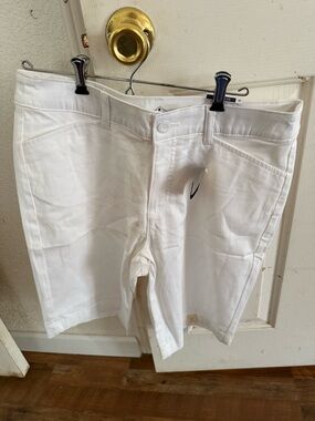White Bermuda shorts